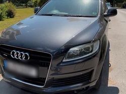 Grau Gebraucht 2007 Audi Q7 SUV | 6.850 €
