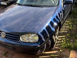 Blau Gebraucht 2000 VW Golf IV Limousine | 1.300 € (Fairer Preis)