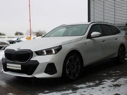 Mineralweiss metallic Gebraucht 2025 BMW 540 M Sport Kombi | 69.980 € (Superpreis)