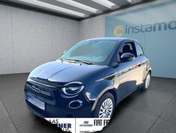 Schwarz Gebraucht 2022 Fiat 500e Action Kleinwagen | 15.499 € (Etwas zu teuer)