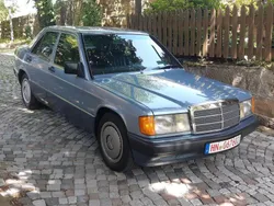 Blau Gebraucht 1990 Mercedes 190 Limousine | 13.850 €