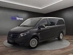Rot Gebraucht 2022 Mercedes Vito Van / Kleinbus | 28.490 € (Etwas zu teuer)