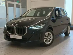 Schwarz Gebraucht 2024 BMW 218 Active Tourer Luxury Line Van / Kleinbus | 27.990 € (Superpreis)