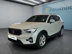 Weiß Gebraucht 2024 Volvo XC40 Core SUV | 35.299 € (Guter Preis)