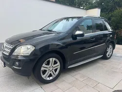 Schwarz Gebraucht 2010 Mercedes ML500 SUV | 13.900 € (Guter Preis)