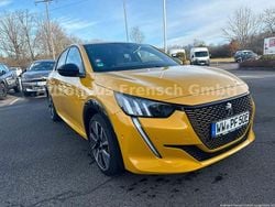 Gelb Gebraucht 2021 Peugeot e-208 GT Kleinwagen | 16.490 € (Guter Preis)