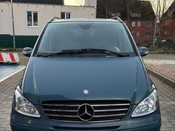 Blau Gebraucht 2005 Mercedes Viano Van / Kleinbus | 8.490 €
