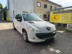 Weiß Gebraucht 2012 Peugeot 206+ Kleinwagen | 3.850 €