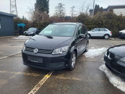 Schwarz Gebraucht 2012 VW Touran Trendline Van / Kleinbus | 4.000 € (Superpreis)