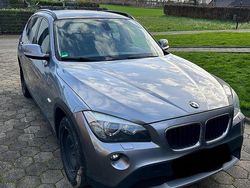 Grau Gebraucht 2011 BMW X1 SUV | 9.000 €