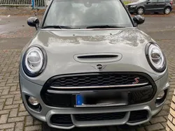 Grau Gebraucht 2019 Mini Cooper S Sport Kleinwagen | 26.000 €