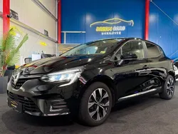 Schwarz Gebraucht 2022 Renault Clio V Evolution Limousine | 16.980 € (Etwas zu teuer)