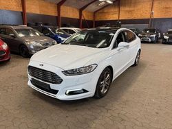 Weiß Gebraucht 2016 Ford Mondeo Titanium Limousine | 6.500 € (Superpreis)
