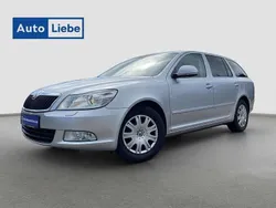 Silber Gebraucht 2012 Skoda Octavia Ambition Kombi | 4.489 € (Teuer)