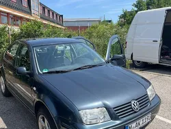 Grau Gebraucht 2000 VW Bora Basis Limousine | 700 € (Guter Preis)