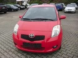 Rot Gebraucht 2007 Toyota Yaris Executive Limousine | 2.900 € (Guter Preis)