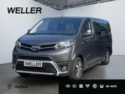 Basaltgrau metallic Gebraucht 2024 Toyota Proace Team Van | 40.480 € (Etwas zu teuer)