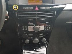 Grau Gebraucht 2010 Opel Astra Cabriolet Cabrio | 2.850 € (Guter Preis)