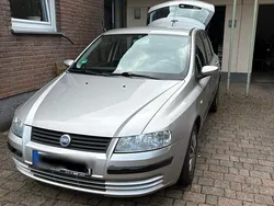 Silber Gebraucht 2004 Fiat Stilo Kleinwagen | 800 €