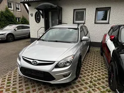 Silber Gebraucht 2011 Hyundai i30 Kombi | 3.300 € (Fairer Preis)