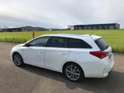 Weiß Gebraucht 2013 Toyota Auris Sport Limousine | 9.200 € (Etwas zu teuer)