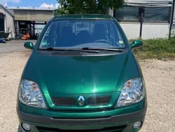 Grün Gebraucht 2001 Renault Scénic Van / Kleinbus | 2.700 € (Etwas zu teuer)