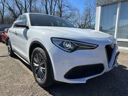 Weiß Gebraucht 2020 Alfa Romeo Stelvio Super SUV | 15.990 € (Superpreis)