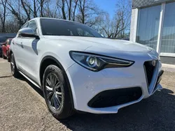Weiß Gebraucht 2020 Alfa Romeo Stelvio Super SUV | 17.900 € (Fairer Preis)
