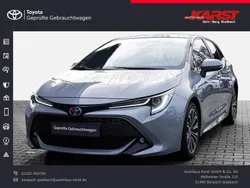 Manhattangrau/schwarz Gebraucht 2019 Toyota Corolla Club Limousine | 18.395 € (Etwas zu teuer)