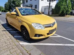 Gelb Gebraucht 2006 Opel Tigra Sport Cabrio | 2.650 €