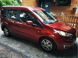 Rot Gebraucht 2020 Ford Tourneo Van / Kleinbus | 14.999 € (Fairer Preis)