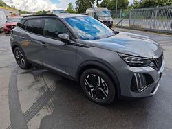 Grau/typ aussenverkleidung met Gebraucht 2023 Peugeot e-2008 GT SUV | 25.900 € (Fairer Preis)