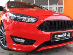 Rot Gebraucht 2018 Ford Focus ST-Line Kombi | 14.399 € (Fairer Preis)