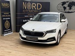 Candyweiss Gebraucht 2022 Skoda Octavia Ambition Kombi | 20.799 € (Etwas zu teuer)