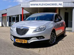 Grau Gebraucht 2012 Lancia Delta Silver Limousine | 5.450 € (Fairer Preis)