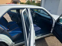 Weiß Gebraucht 1990 Mercedes 190 Limousine | 2.500 €