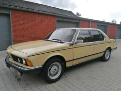 Gelb Gebraucht 1978 BMW 733 Limousine | 9.999 €