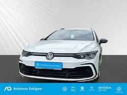 Weiß Gebraucht 2024 VW Golf VIII R-line Kombi | 30.900 € (Fairer Preis)