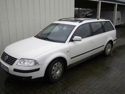 Weiß Gebraucht 2001 VW Passat Kombi | 6.500 €