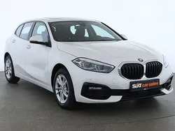 Weiß Gebraucht 2023 BMW 118 Sport Line Kleinwagen | 22.440 € (Fairer Preis)