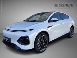 Weiß (arctic white) Neu 2025 XPENG G6 AWD Performance SUV | 38.801 €