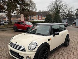 Weiß Gebraucht 2007 Mini Cooper D Kleinwagen | 3.999 € (Guter Preis)