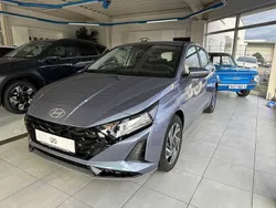 Schwarz Gebraucht 2023 Hyundai i20 Trend Limousine | 18.990 € (Fairer Preis)