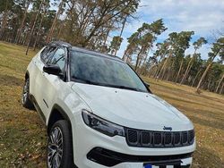 Weiß Gebraucht 2023 Jeep Compass Summit SUV | 28.900 € (Etwas zu teuer)