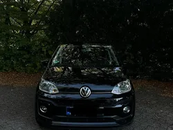 Schwarz Gebraucht 2017 VW up! Sound Kleinwagen | 5.500 €