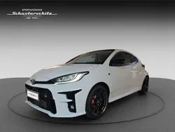 Schneeweiß Gebraucht 2022 Toyota Yaris Kleinwagen | 44.000 €