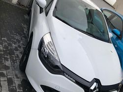 Weiß Gebraucht 2014 Renault Clio IV Kleinwagen | 5.500 €