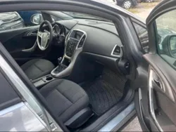 Silber Gebraucht 2012 Opel Astra Kombi | 3.700 € (Fairer Preis)