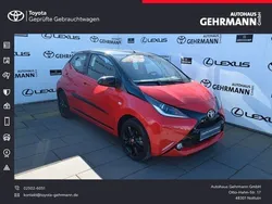 Rot Gebraucht 2018 Toyota Aygo X-cite Kleinwagen | 9.990 € (Fairer Preis)