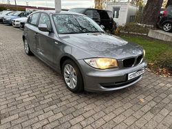 Grau Gebraucht 2011 BMW 116 Kleinwagen | 2.300 € (Superpreis)